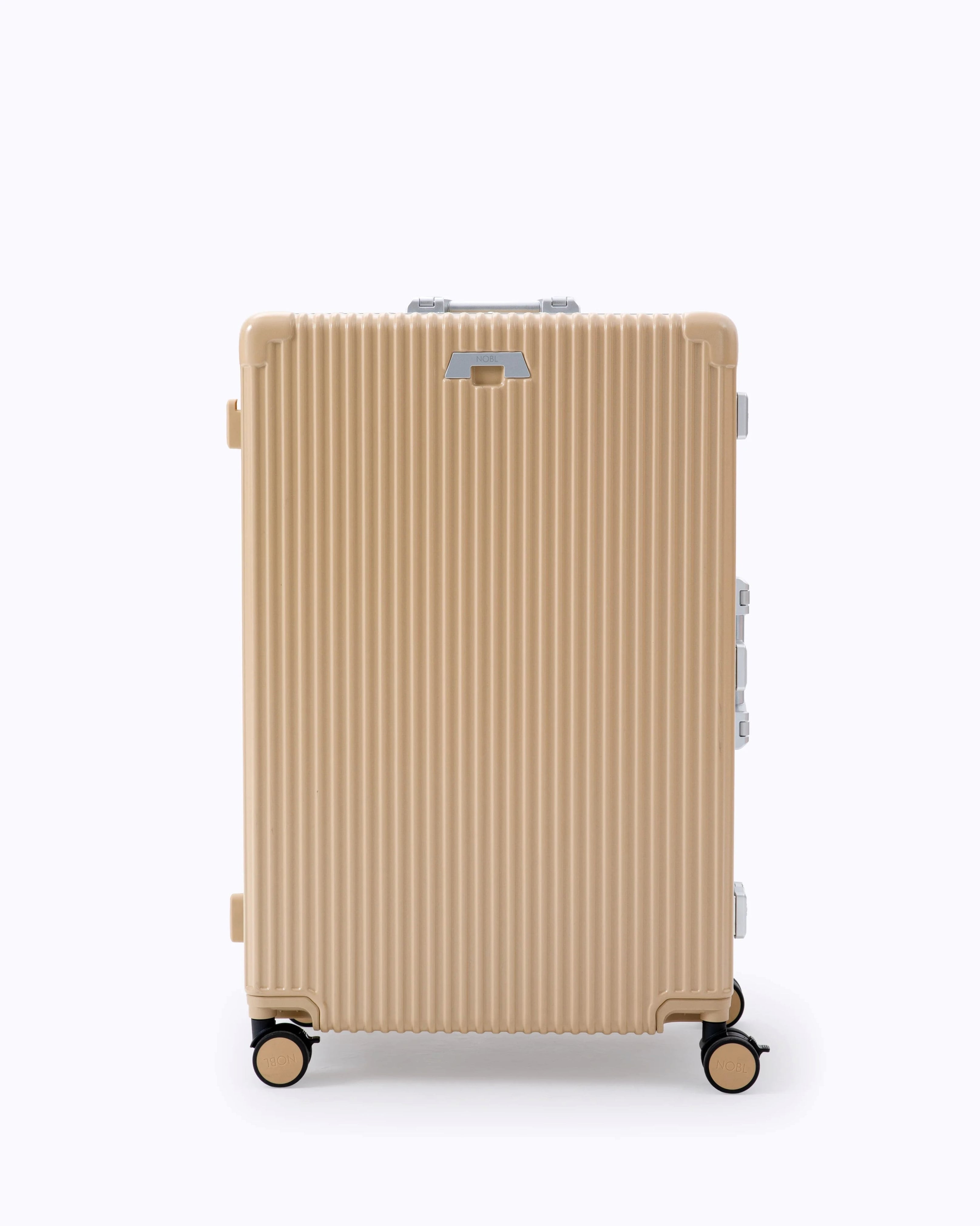 Check-In: All-In-One 28" — Voyager Elite