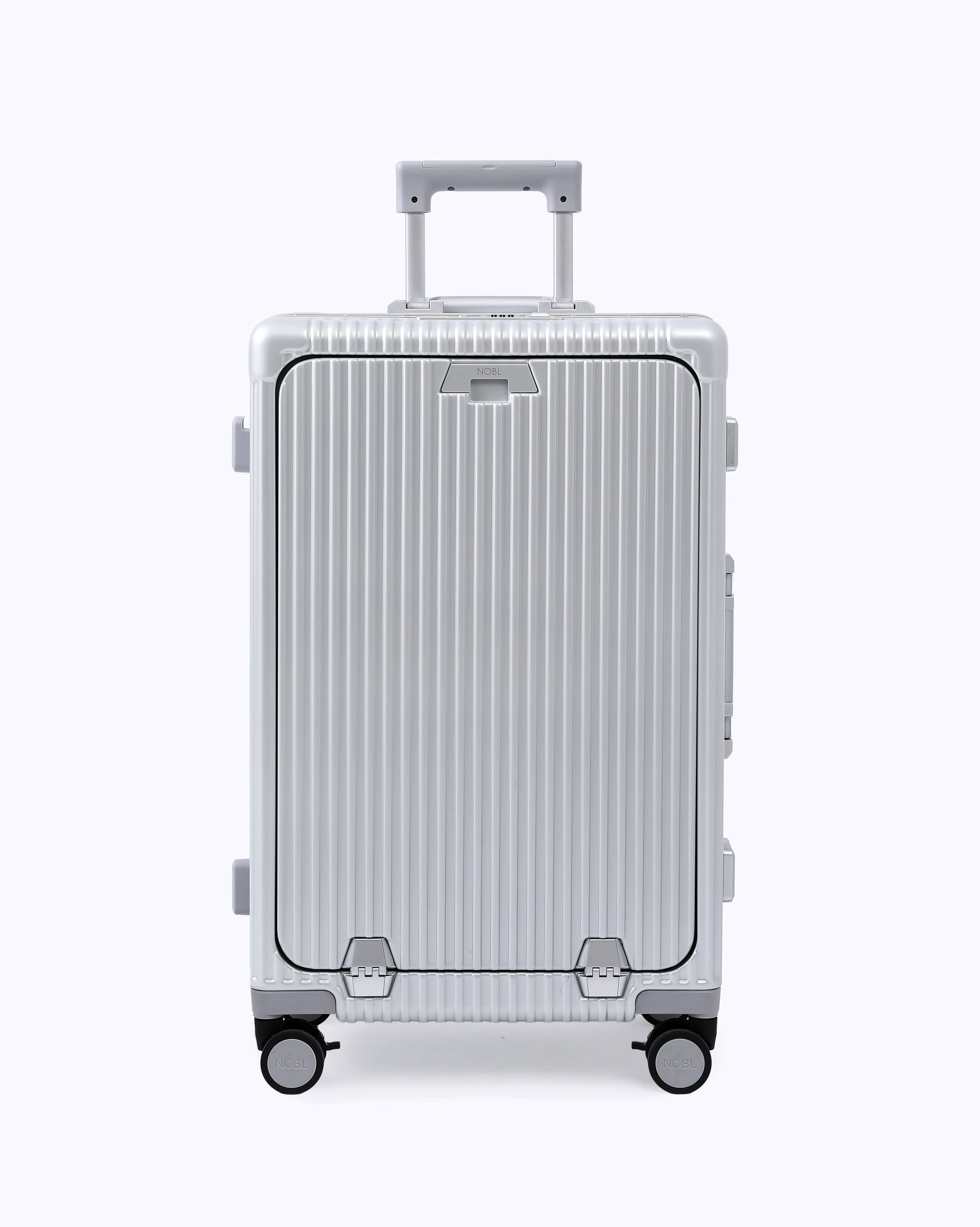 Check-In Medium: All-In-One 24" — Voyager Elite